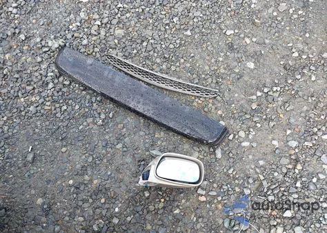 2004 Toyota Camry Xle V6 from USA, damaged, VIN JTDBF30K240157853